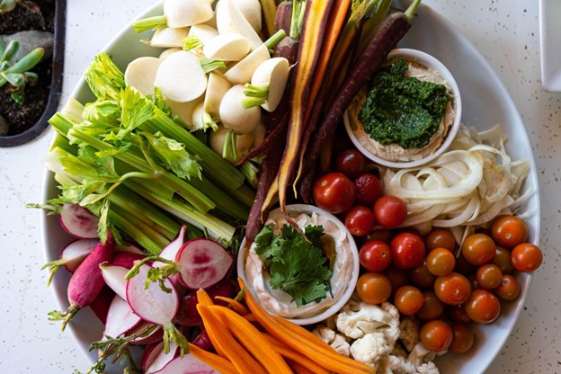 Alimente bogate în fier: Pe ce legume, fructe și alte surse esențiale să mizezi pentru combaterea deficienței de fier și anemiei