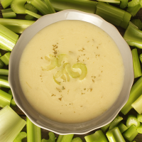 Țelina, vedeta dintr-o supă-cremă delicioasă! supra crema de telina