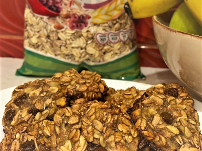 Ceva dulce – Biscuiți din musli, banane și miere