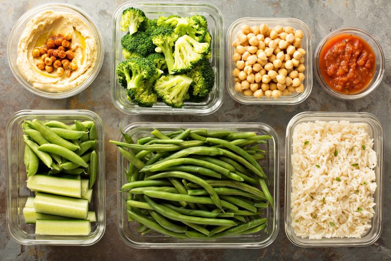 Meniu vegan complet pentru o săptămână: Recomandări de mâncăruri pentru mic-dejun, prânz și cină