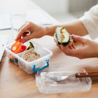 Ce gustări împachetăm la drum lung?