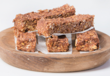 Baton Proteic: 2 rețete rapide (Vegan și Non-Vegan)
